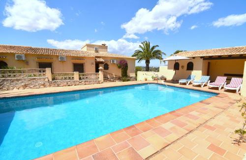 Balcon del Mar Ski Chalet | Family-Friendly Retreat at Casa Vista Montgo Javea