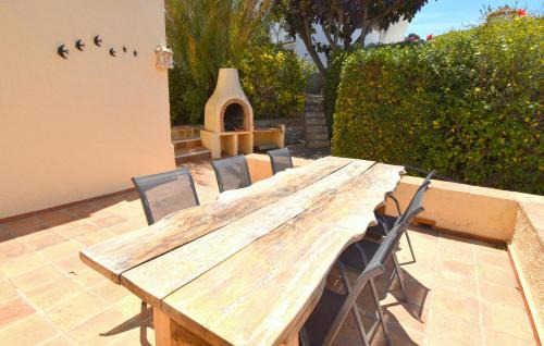 Balcon del Mar Ski Chalet | Family-Friendly Retreat at Casa Vista Montgo Javea