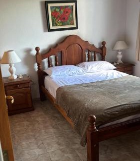 Villa Parque Siquiman House | Scenic Lake View Retreat with Pool - Rated 10/10 by Guests