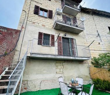 Frassinello Monferrato House | Family-Friendly Stay at Casa Vistabella - Rated 9.1/10