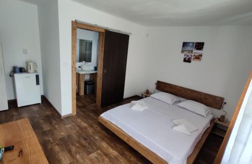 Douazeci si Trei August House | Pet-Friendly Casa Vlad: A Cozy Retreat for Families