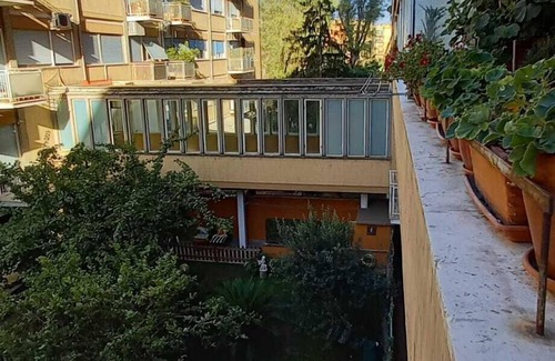 Ostiense Apartment | Exceptional WALLY HOUSE: Close to UniverRomaTre & Metro