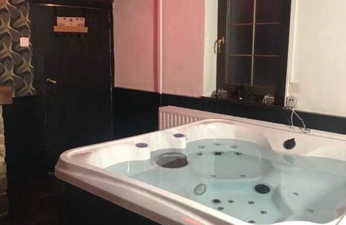 Buzet House | Relax at Casa Wellness Floreffe with Hot Tub & Great Reviews