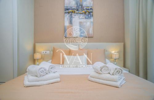 Cabanes Apartment | Oceanfront Casa Wesley Ivan: 4-Star Stay with Pool & Views