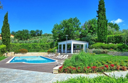 Castiglion Fiorentino Villa | Casa White: Private Pool Retreat in Beautiful Tuscany