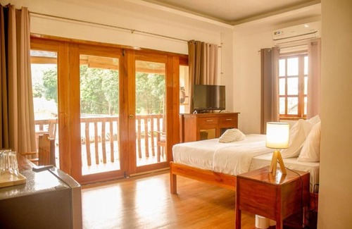 San Juan Hotel | Unwind at Casa Wilcon: Ocean View, Pool & Spa Delights