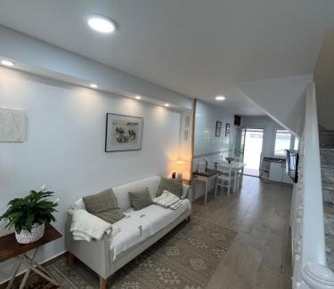 Vilagarcia de Arousa House | Casa Xoana: Pet-Friendly Retreat with Ocean Views