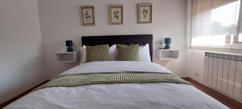 Mos Apartment | Child-Friendly Retreat at Casa Xoubiña - Rated 9.6/10