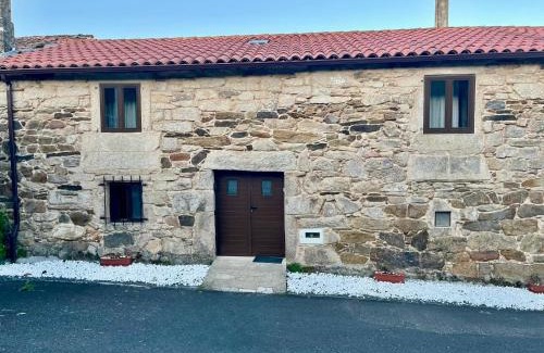 Monterroso House | Casa Xulián: Family-Friendly Getaway with Pet Amenities