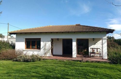 Tandil House | Pet-Friendly Casa with Expansive Park - Rated 8.8/10