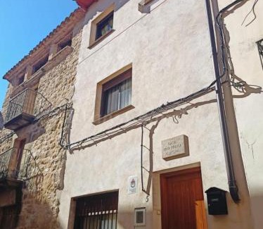 Lledo House | Pet-Friendly Stay at Casa Yaya Felisa – 8.7/10 Guest Rated