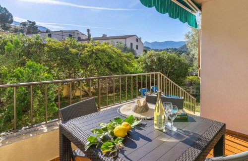 Soller House | Casa Yolima: Family-Friendly Retreat with Great Accessibility