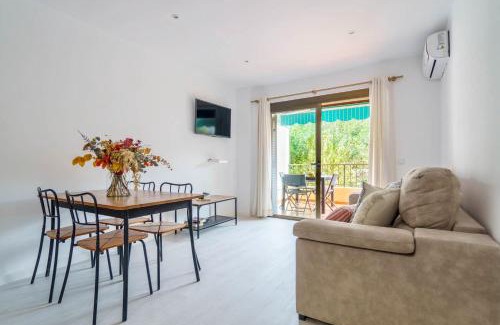 Soller House | Casa Yolima: Family-Friendly Retreat with Great Accessibility