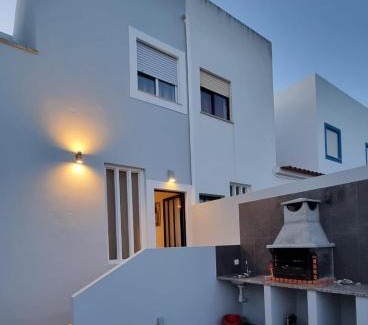 Salema House | Relax at Casa Yucca: 4-Star Oceanfront Retreat