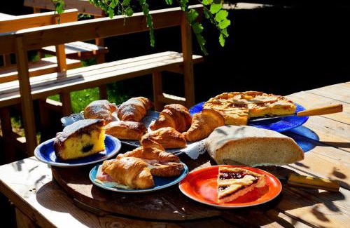 Albenga House | Discover Casa Zafferano: Pet-Friendly Retreat with Pool