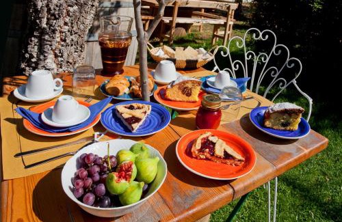 Albenga House | Discover Casa Zafferano: Pet-Friendly Retreat with Pool