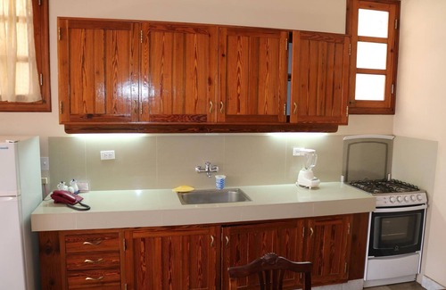 Centro Havana House | Discover Casa Zenia Siglo V: Family-Friendly Retreat