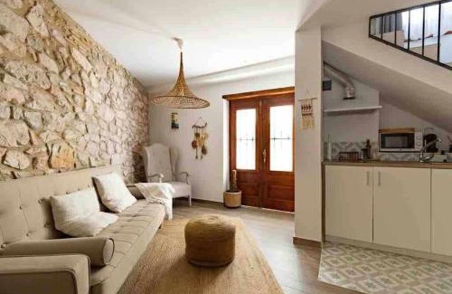 Peniscola Old Town Apartment | Discover CASA ZIBÁ: Family-Friendly Getaway in Casco Antiguo