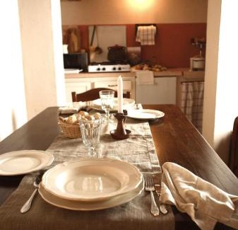 Arqua Petrarca Apartment | Casa Zorzi: Oceanfront Retreat with Private Pool & Hot Tub