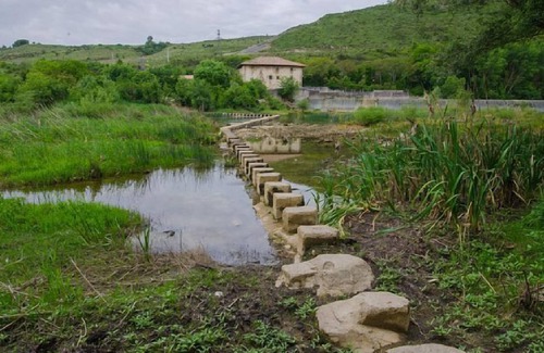 Ibero Cottage | Casa Zubiri-Anocibar I y II: Ideal Stay for 10 Guests