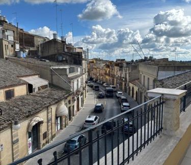 Caltagirone House | CASA20: Top-Rated Stay with Pet and Child-Friendly Amenities