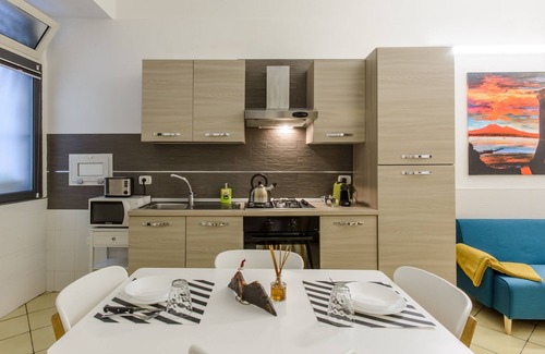 Quartieri Spagnoli House | Casa90 Holiday Home: Guest Rated 10/10 with Pool & Breakfast