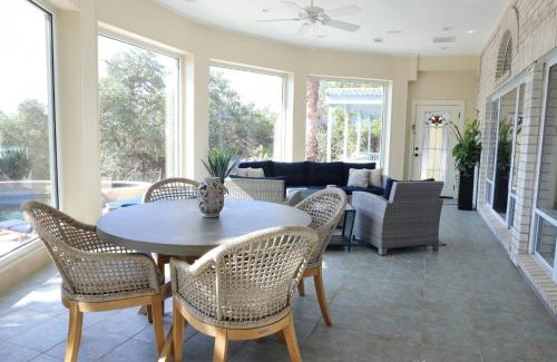Lakeway House | Relax at CasaAzul: Family-Friendly with a Hot Tub