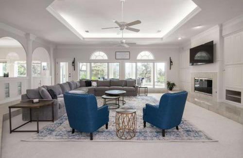 Lakeway House | Relax at CasaAzul: Family-Friendly with a Hot Tub