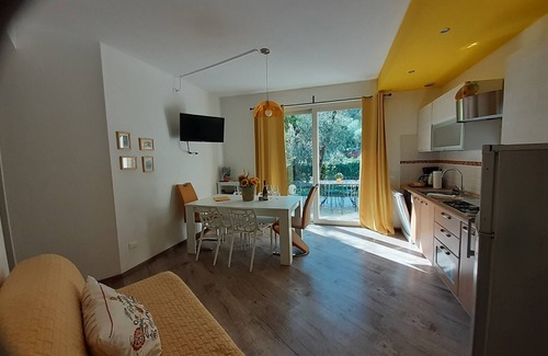 Campagnola Apartment | Explore CASABANA App.GIRASOLE: Garden, Pool & Ocean Views