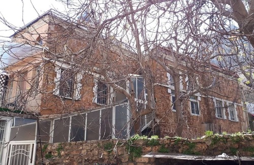 Beirut House | Stay at CasaBella: Eco-Friendly Comfort with 24/7 AC