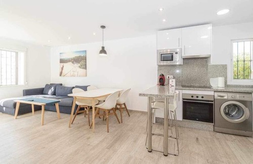 Torreblanca Apartment | Casablanca 2: Contemporary Apartment Near Top Attractions
