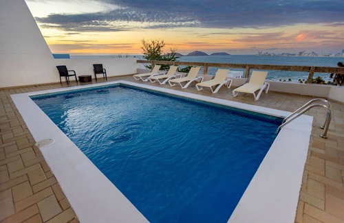 Downtown Mazatlan House | Unforgettable Stay at Casablanca by Hotel Hacienda