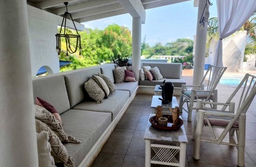 Troncones House | Relax by the Beach with a Pool and Family-Friendly Fun