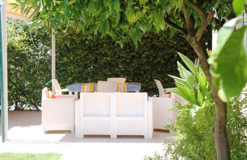 Venafro House | Cozy Casa BlueLive: Oceanfront Stay with Top Amenities