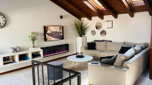 Acquaseria Apartment | Scenic CasaCamelia 35: 4-Star Lake Como Retreat