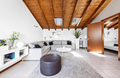 Acquaseria Apartment | Scenic CasaCamelia 35: 4-Star Lake Como Retreat