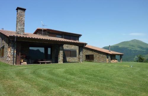 Campelles House | Discover CasaCampelles II: Family-Friendly Stay in Vall de Núria