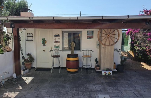 Elche House | Relax at Casa Del Fenix: Pet-Friendly with Pool Access