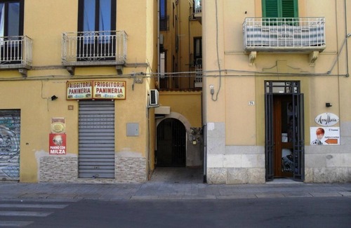 Trapani City Centre Apartment | Oceanfront Casaditony Apartment with Wi-Fi Near the Sea