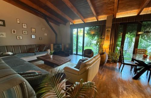 Marina di Varcaturo Apartment | Oceanfront Retreat at Casagiardino Sofía - Rated 9.8/10