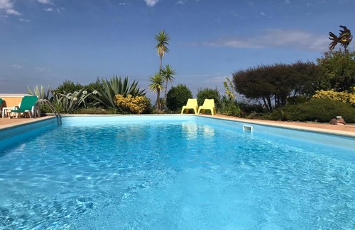 Nossa Senhora da Anunciada House | Exceptional Casal das Oliveiras: Oceanfront Bliss & 9.8 Rating