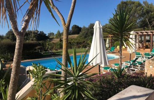 Nossa Senhora da Anunciada House | Exceptional Casal das Oliveiras: Oceanfront Bliss & 9.8 Rating