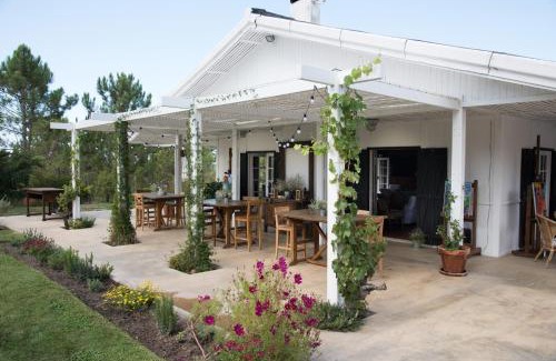 Aldeia do Meco House | Discover Casal do Frade: Oceanfront Escape with Spa & Pool