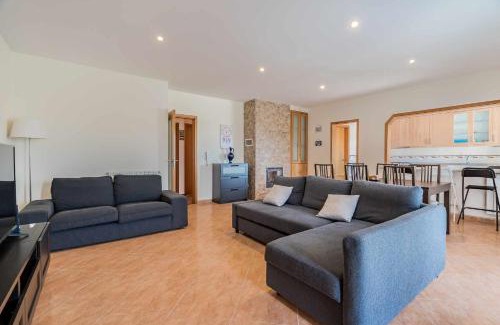 Vila Verde House | Experience Comfort at Casal do Porto - 4-Star Retreat