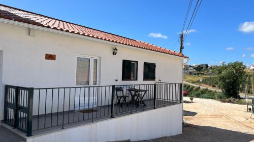 Lamas House | Family-Friendly Casal do Zé with Dining Options