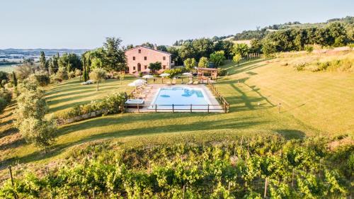 Corinaldo House | Discover Casalantico: Guest Rated 10/10 with Pool & Hot Tub