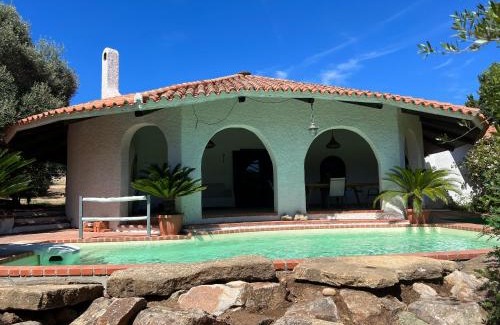 Sarroch Villa | Beachside Villa with Pool - Casale al mare Awaits You!