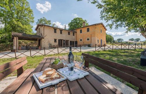 Spoleto Villa | Pet-Friendly Casale Andrea with Oceanfront Pool Access