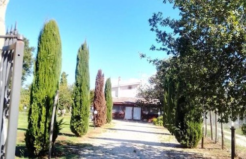 Barbarano Romano Apartment | Relax at Casale Campecora: Pool & Family-Friendly Stay