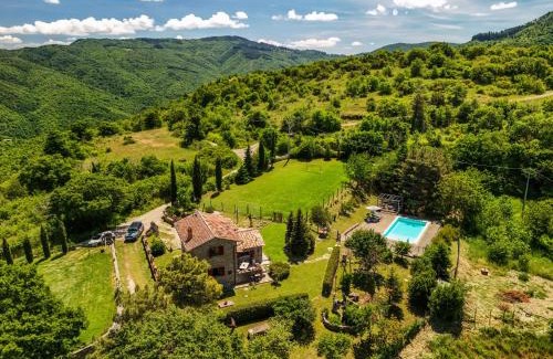 Pieve di Chio Villa | Inviting Casale Cantalena: 4-Star Oceanfront Retreat